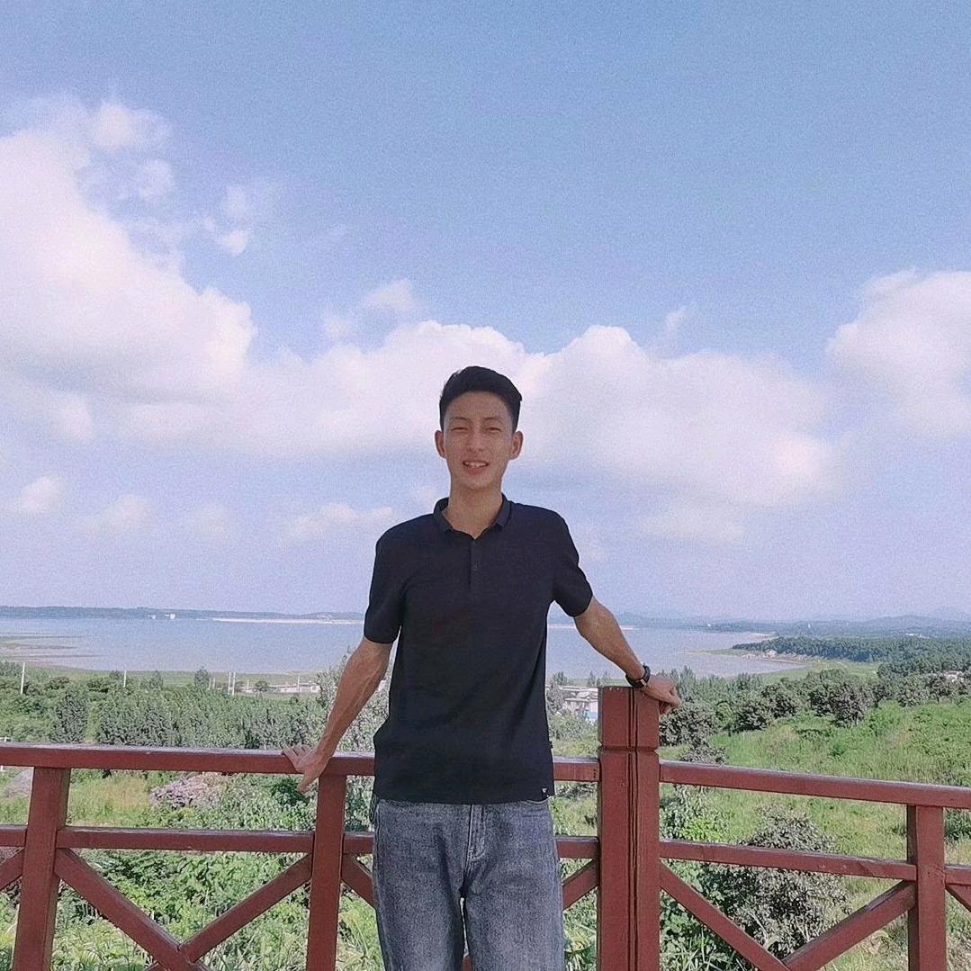 卖炸鸡的小伙