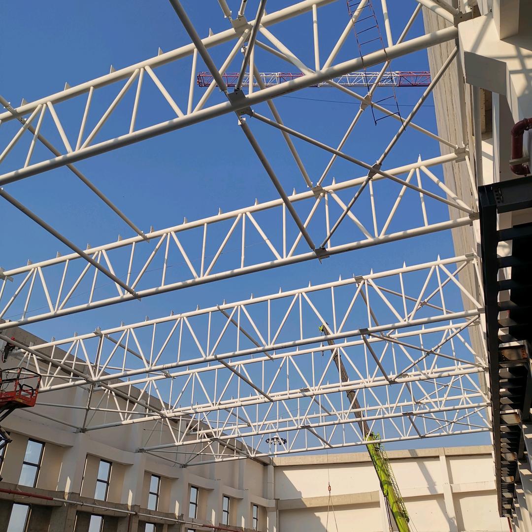 钢结构制作吊装人
