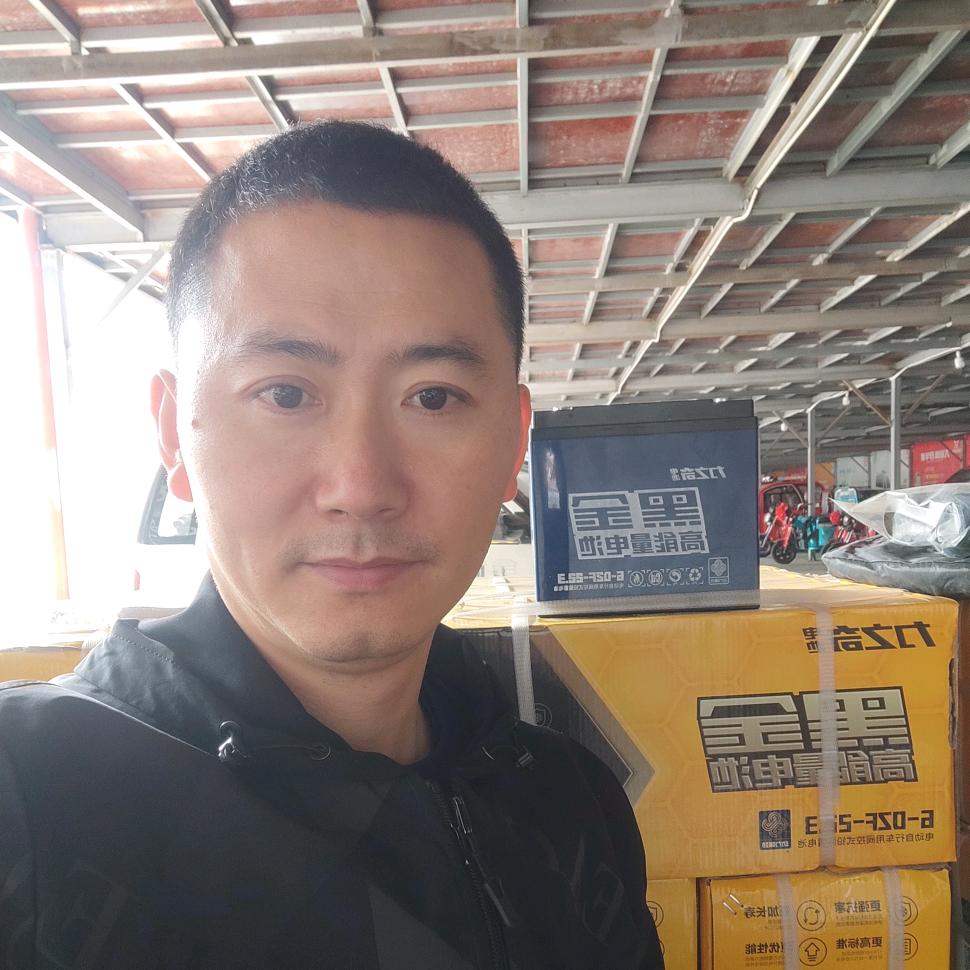 江苏宗申原厂配件批发，二手三轮车。电动车