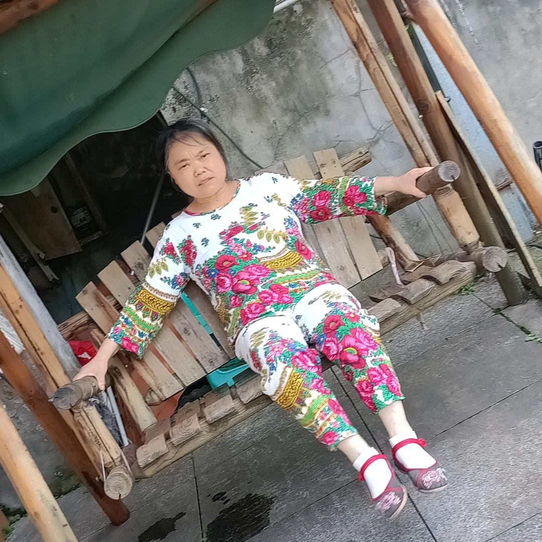 何大姐