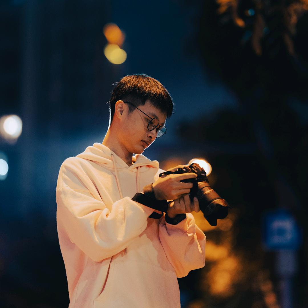 李润奇