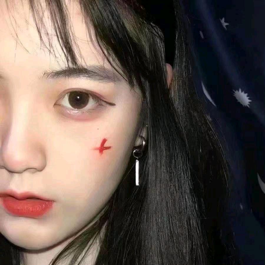 殷菲