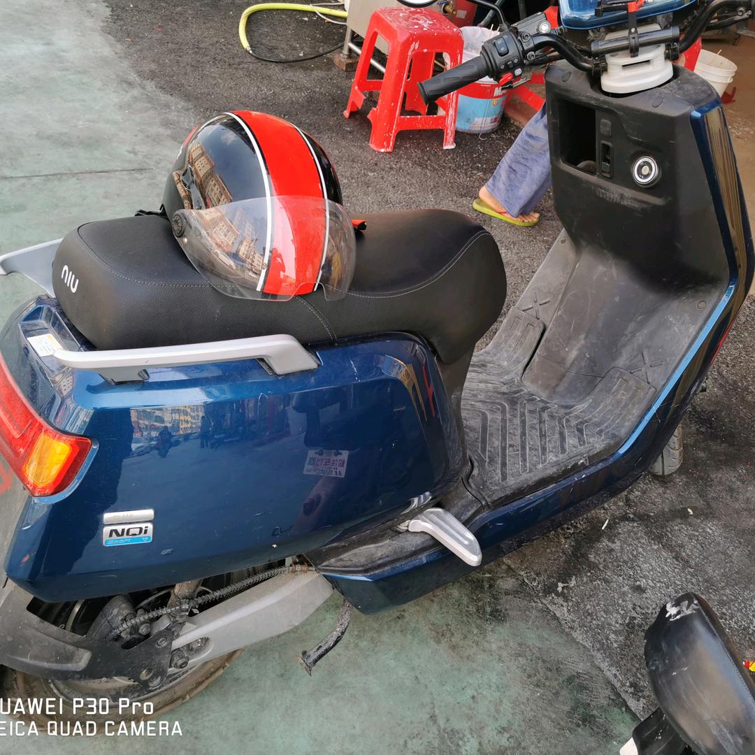 卖饮料的小哥哥