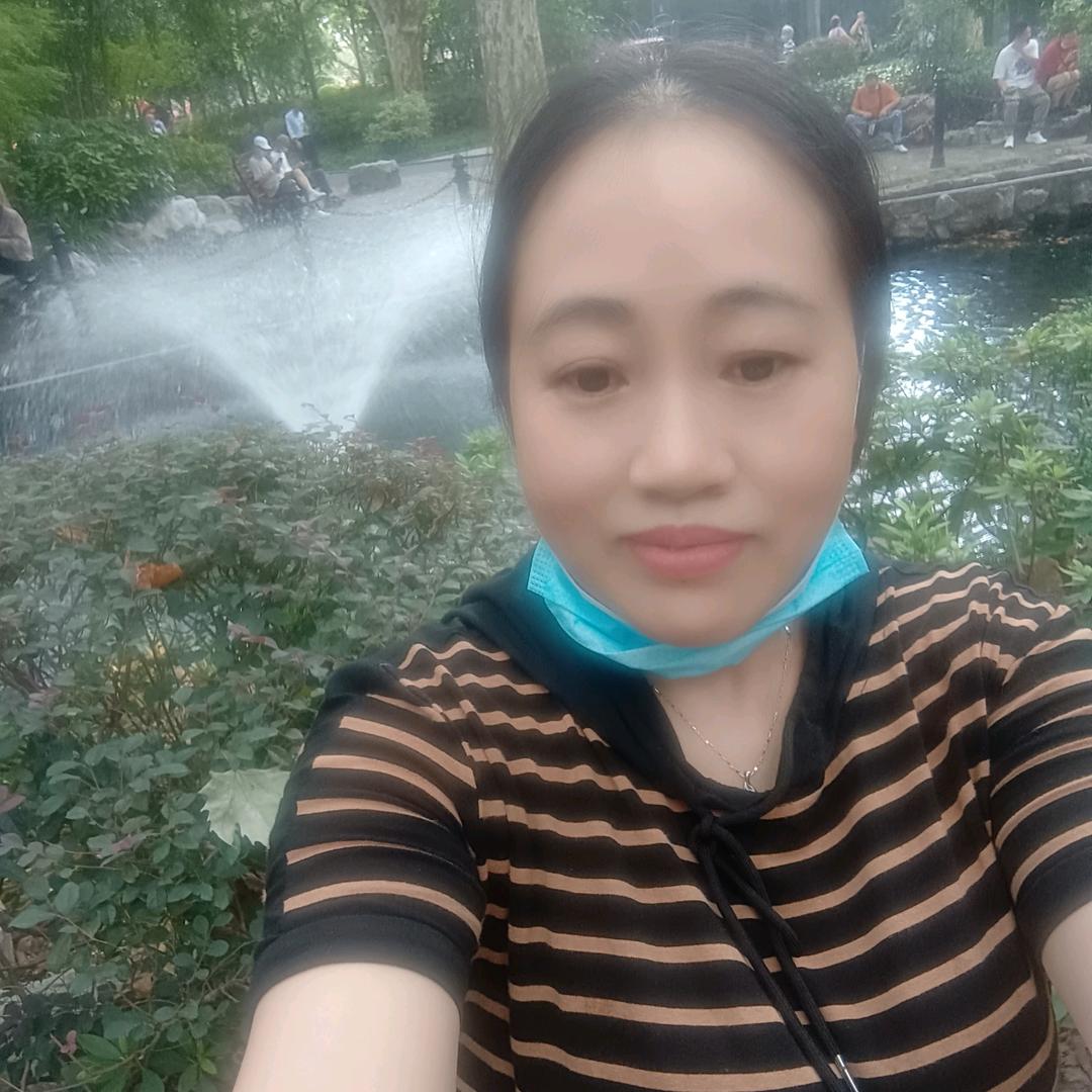 开心快乐的胡姐