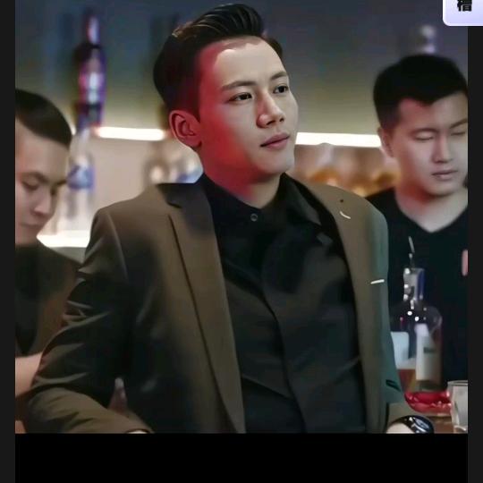 胡八一