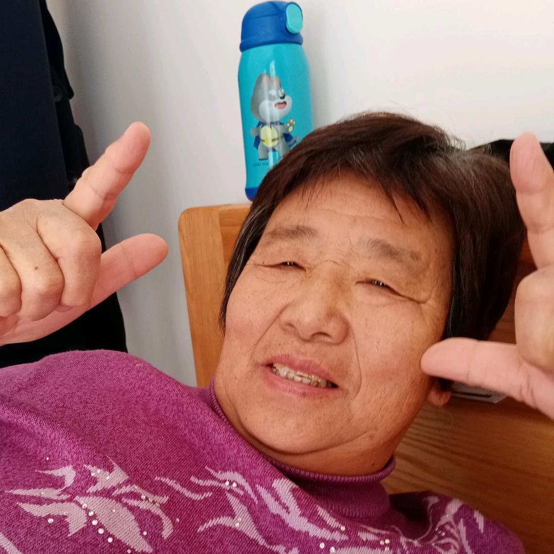 航睿奶奶