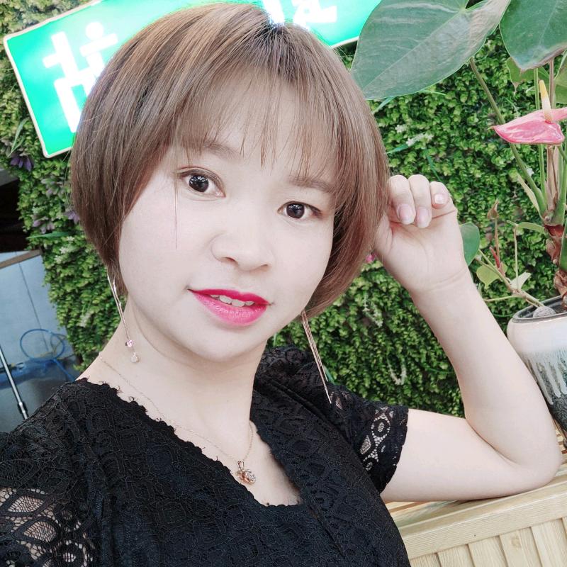 彩虹一站服装店