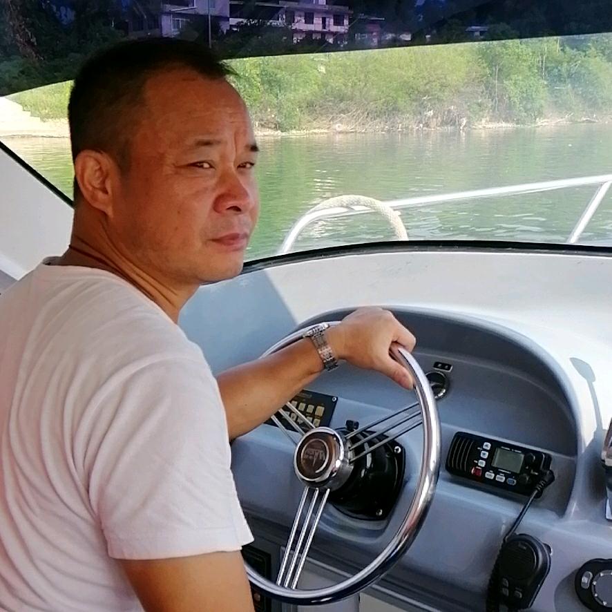 融江舵手