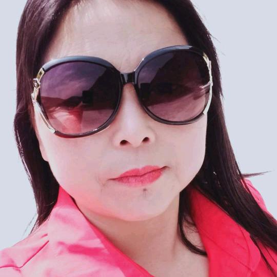 快乐的红牡丹
