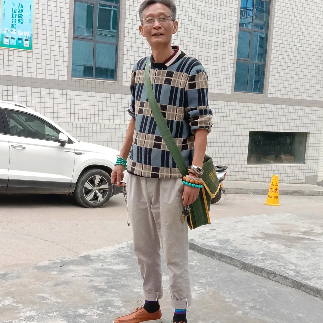 靓仔2038