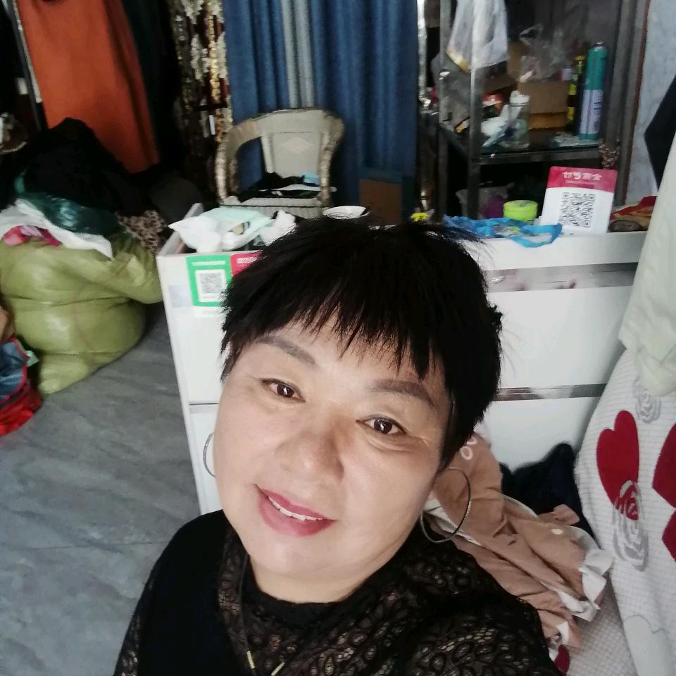 爱家一1+1女装族家纺，王辉家电维修