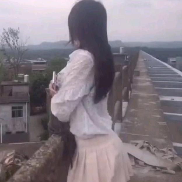 锦  钉珠
