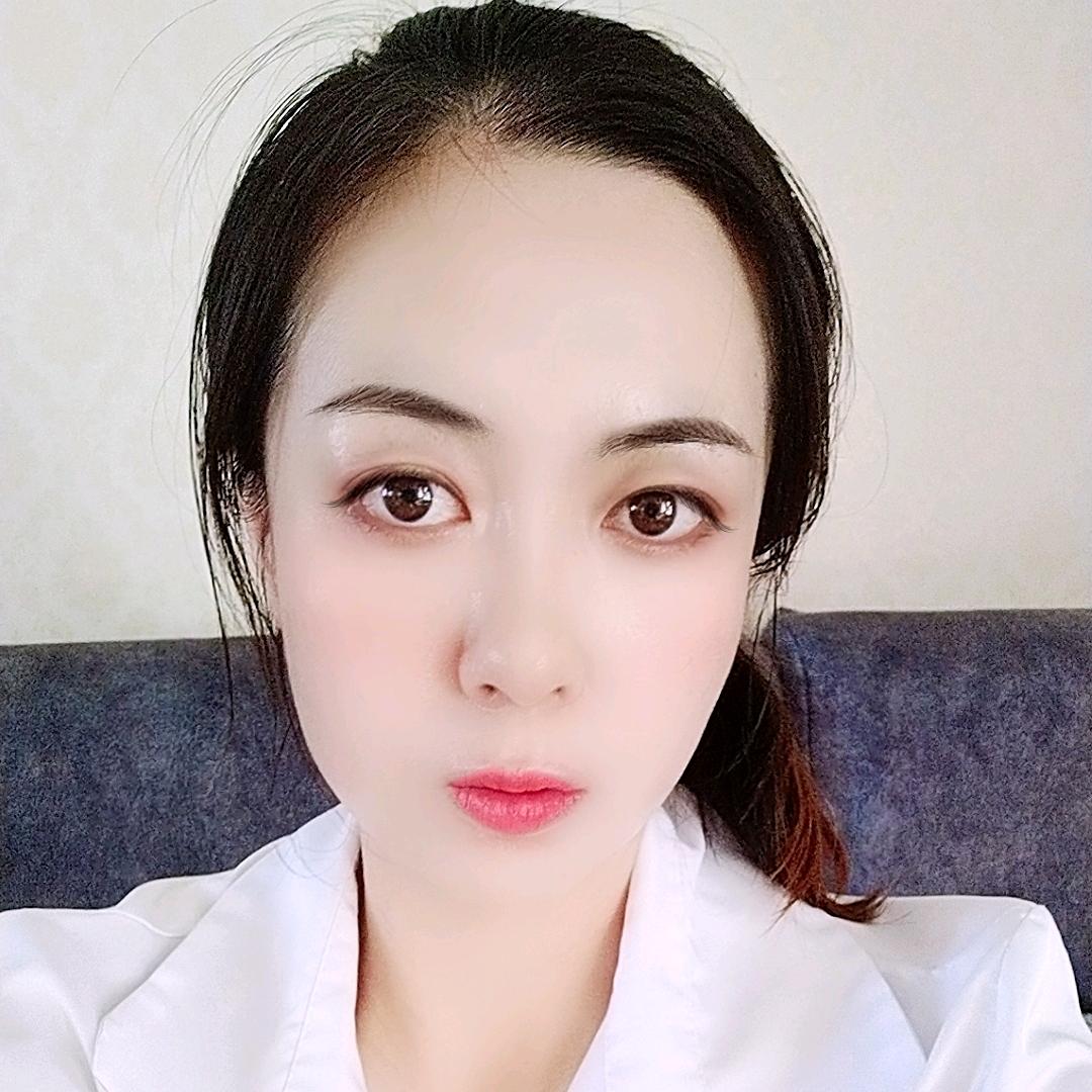 柒柒吃饱饱