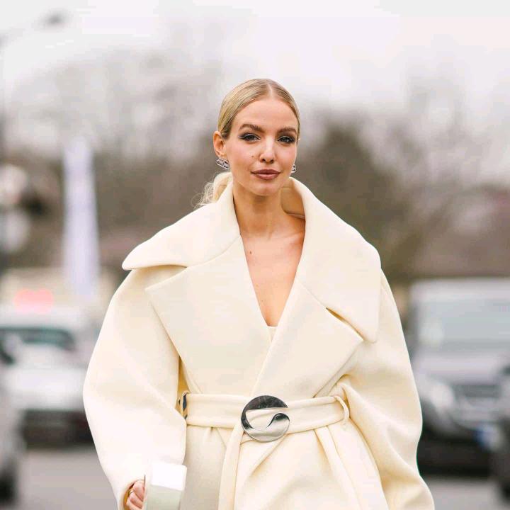 涂料瓦工 砸墙。穴位调理。 下货