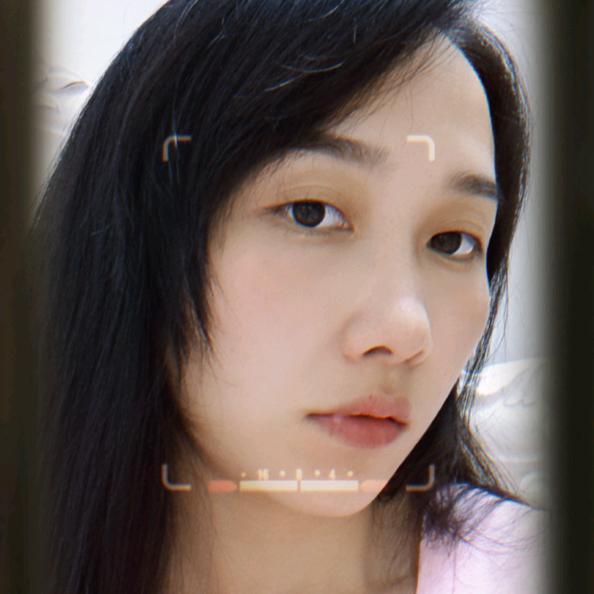 浅浅😉