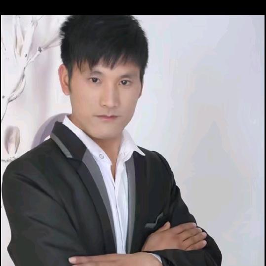 傅兴&