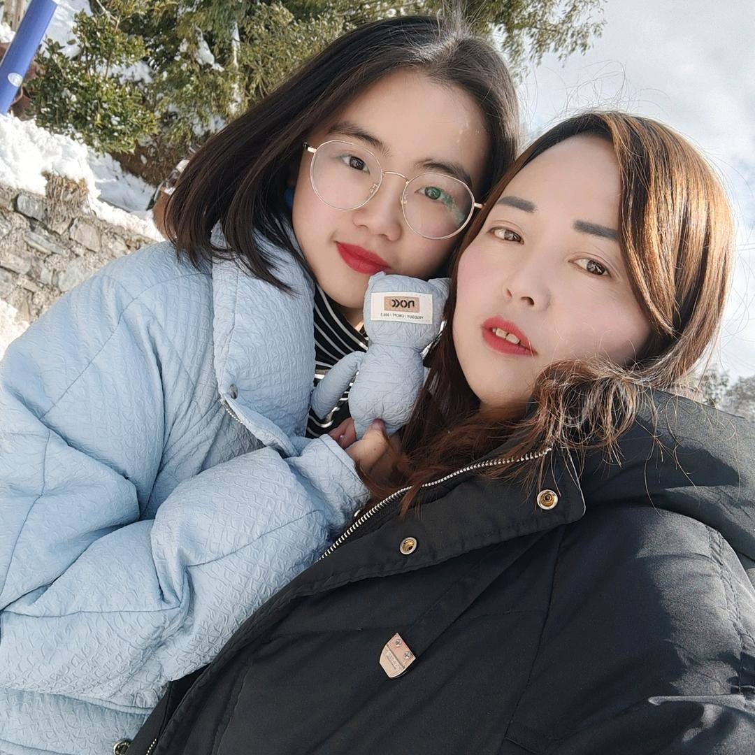 快乐一家🌹️🌹️🌹️