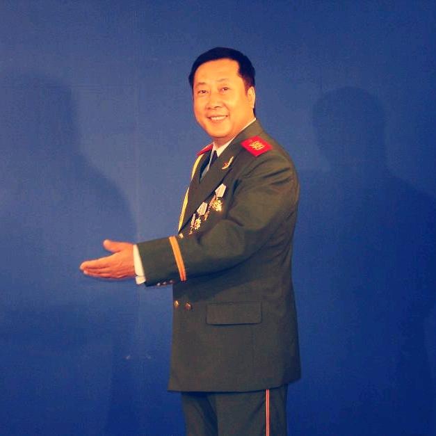 马上歌唱