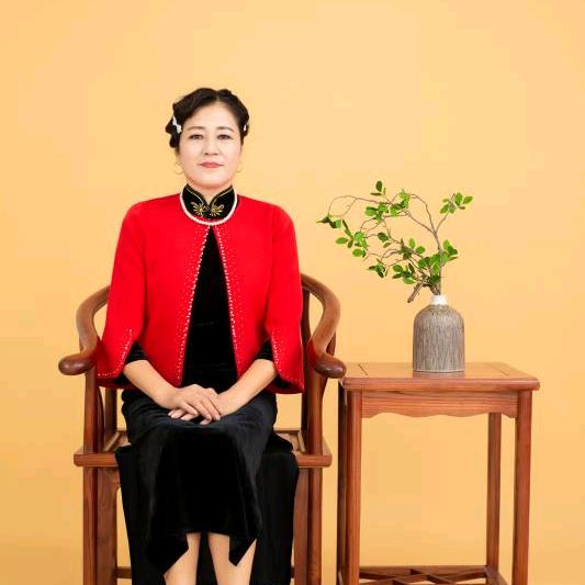 陈芳