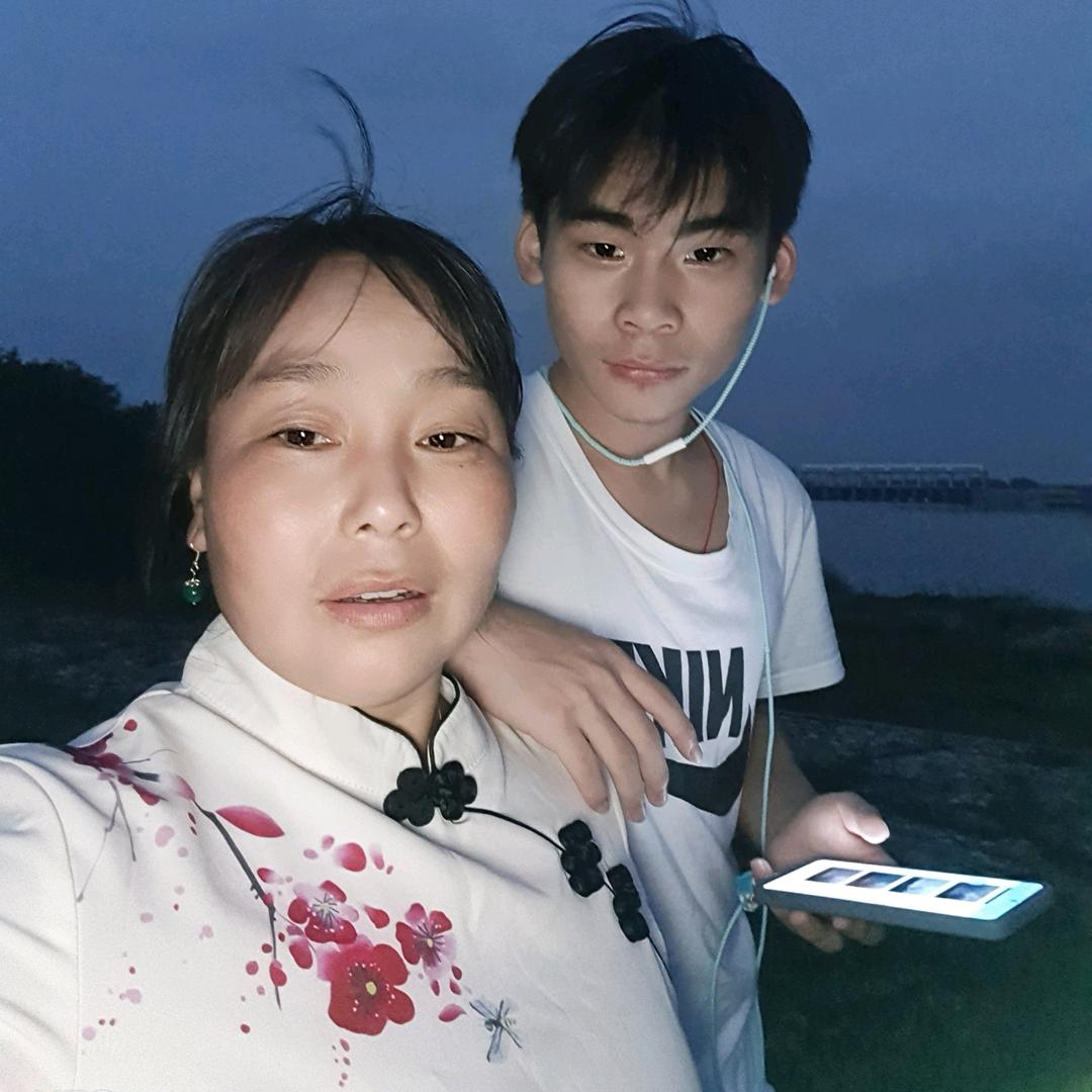 🍑🐒80后的老阿姨