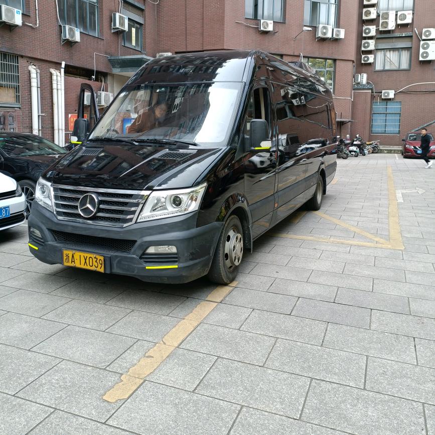 义乌旅游包车，机场接送。