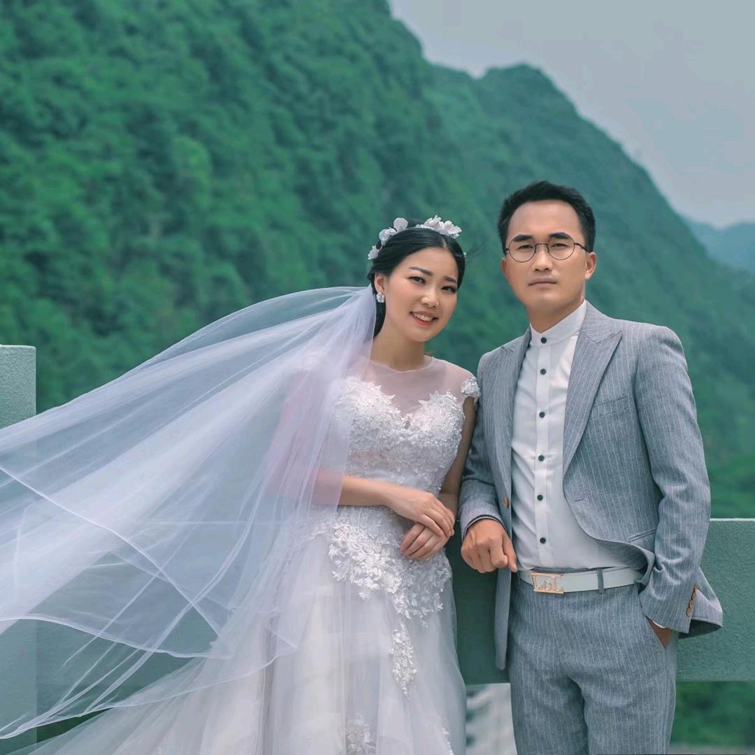 凤凰戴雄张芸硕