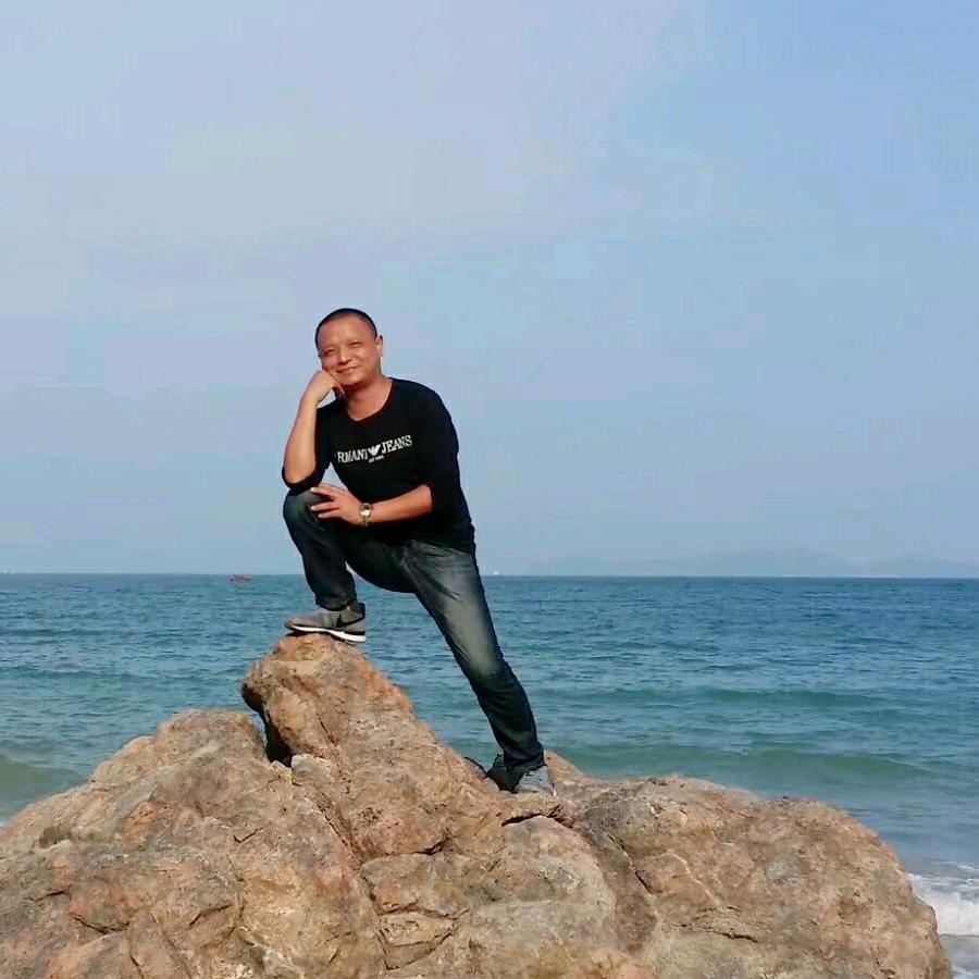 海中游龙
