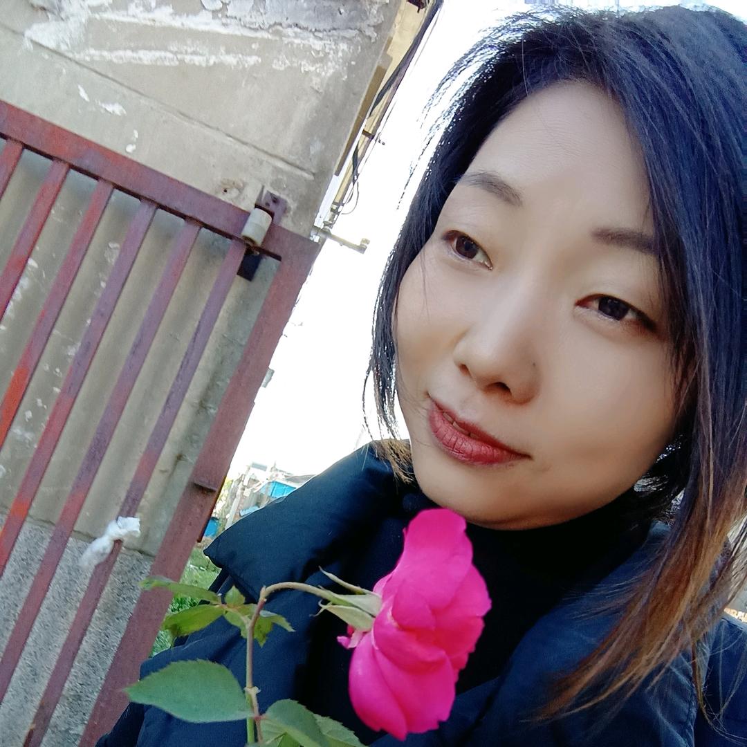 小女一般傲