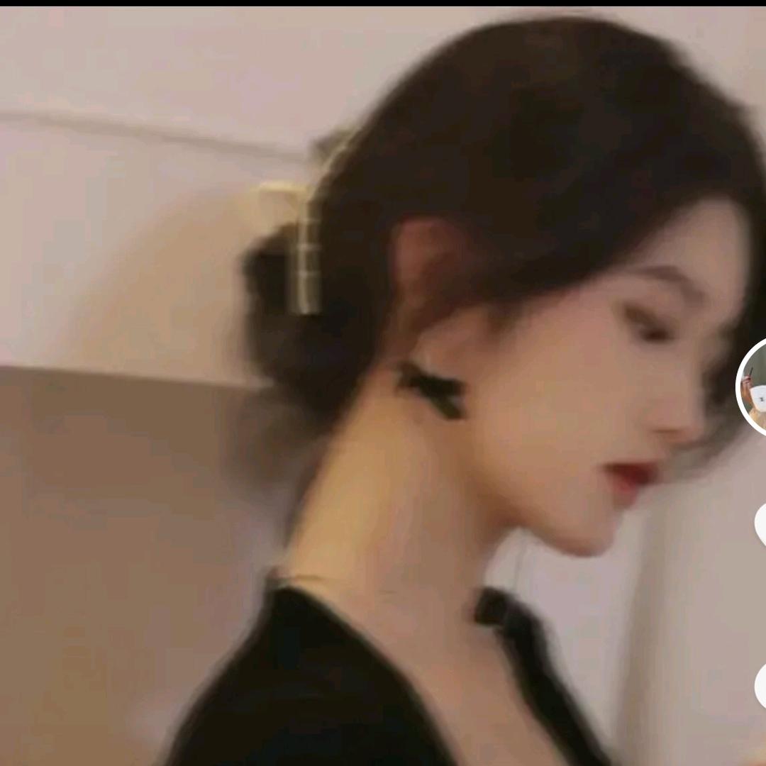 @T