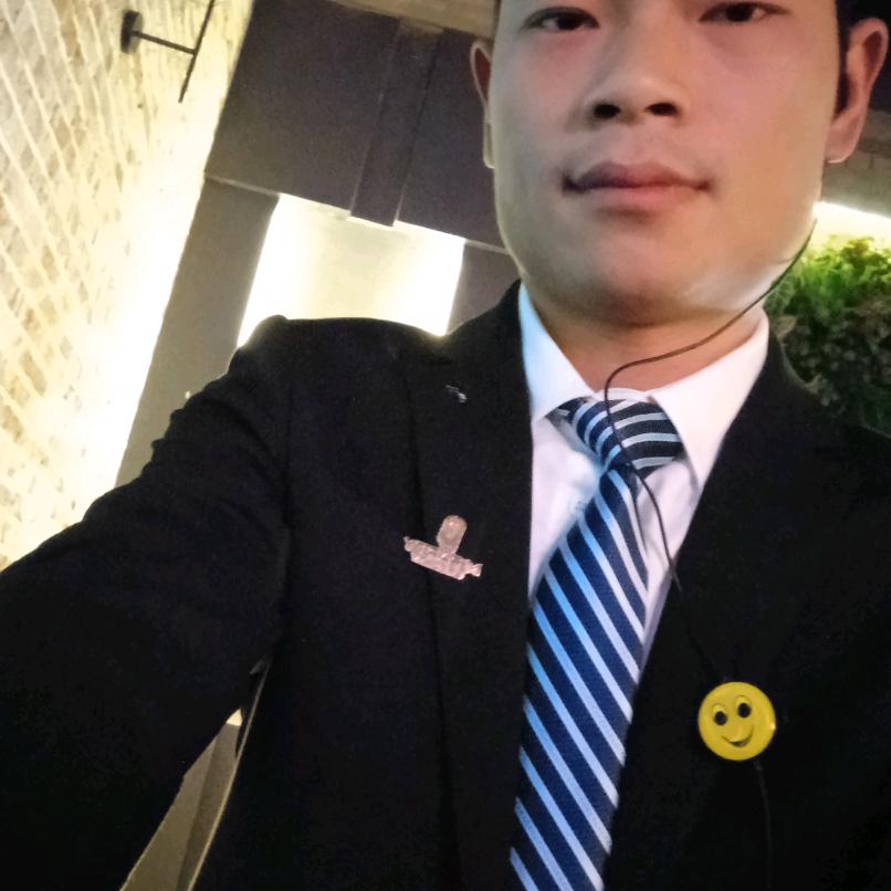 派对量贩式KTV贺斌