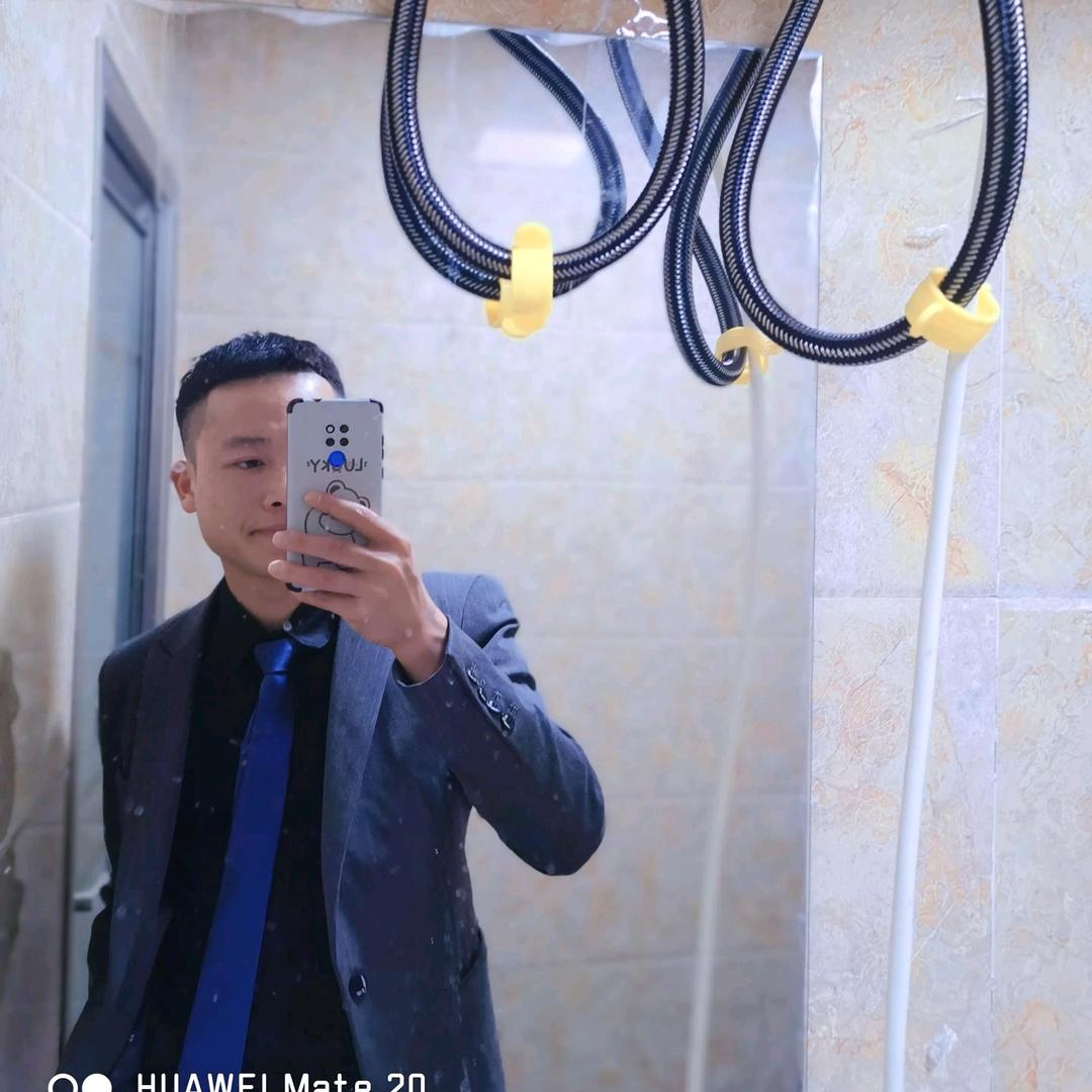 凯里未来城小潘潘