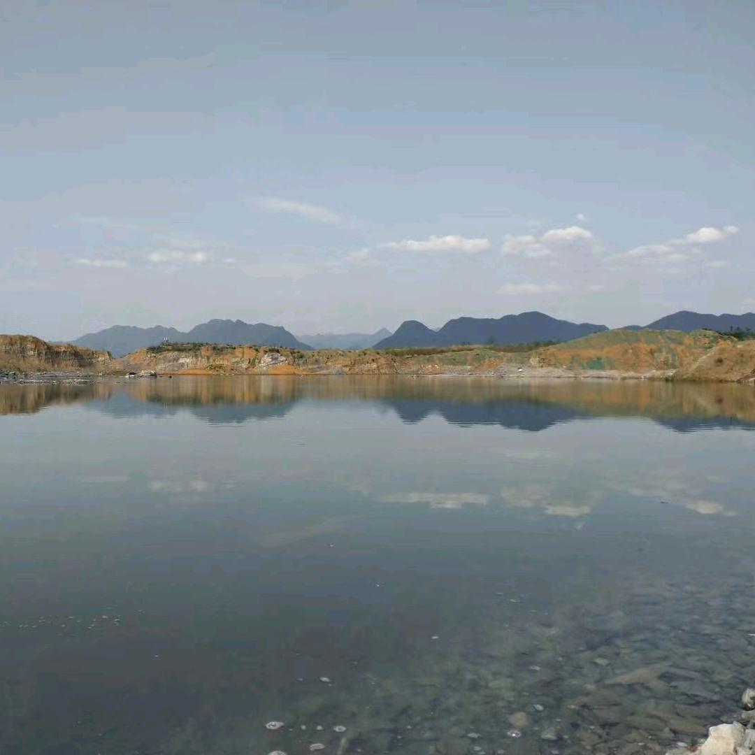 &秀山   大伍锅%