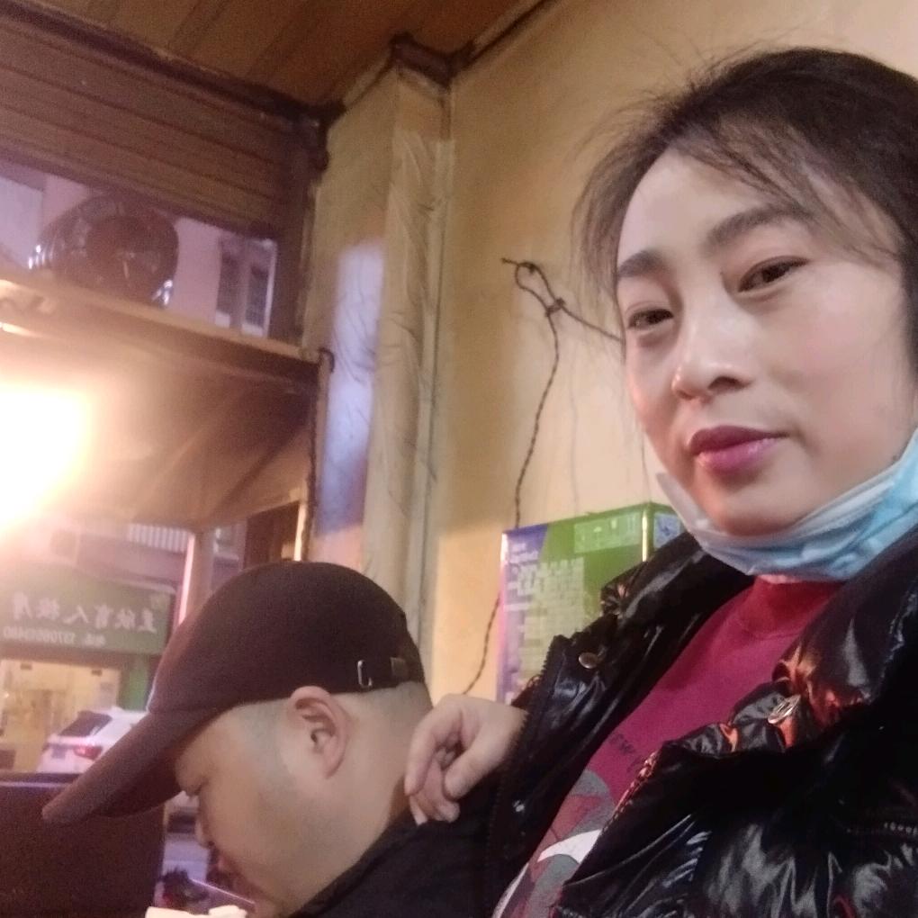 贵阳路陈记竹签烤肉店陈小英