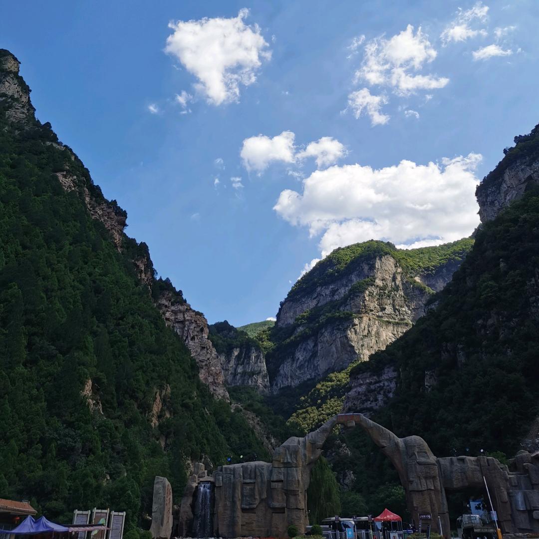 祗誉峰