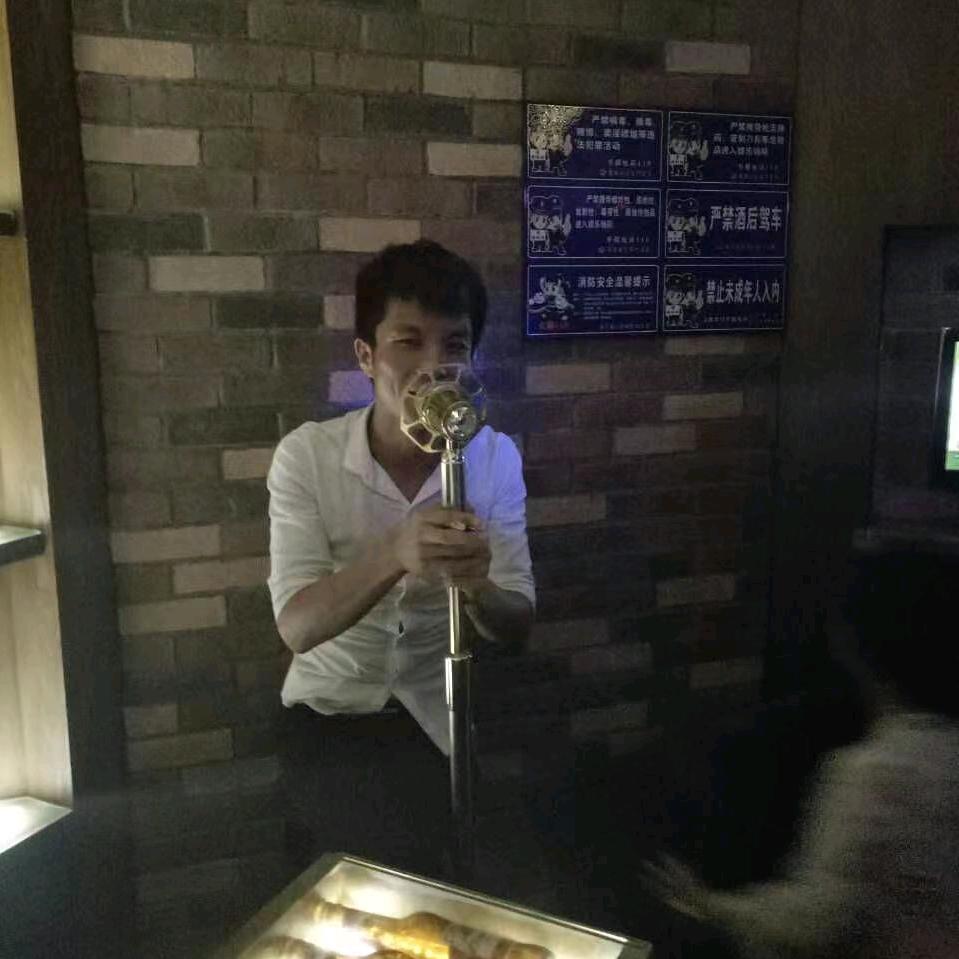 单身小伙