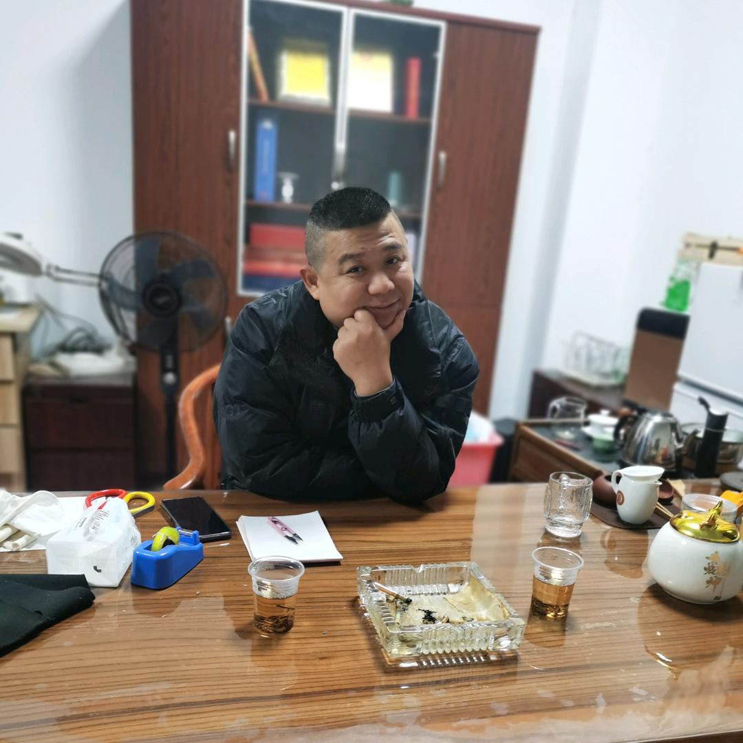 轻纺城黑哥