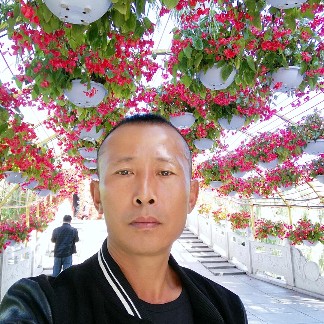 孔老大微笑依然