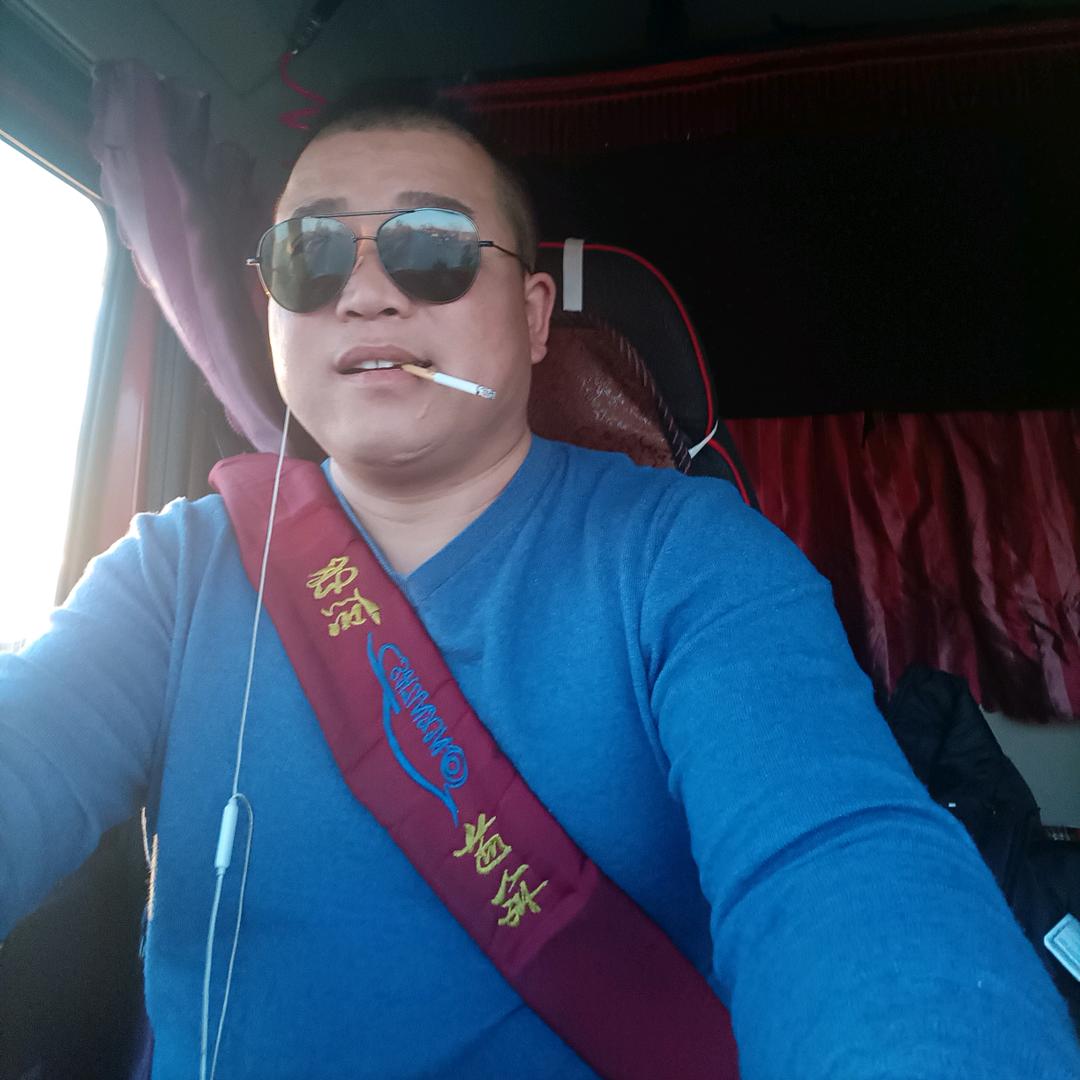 2伟就是普普通通的驾驶员