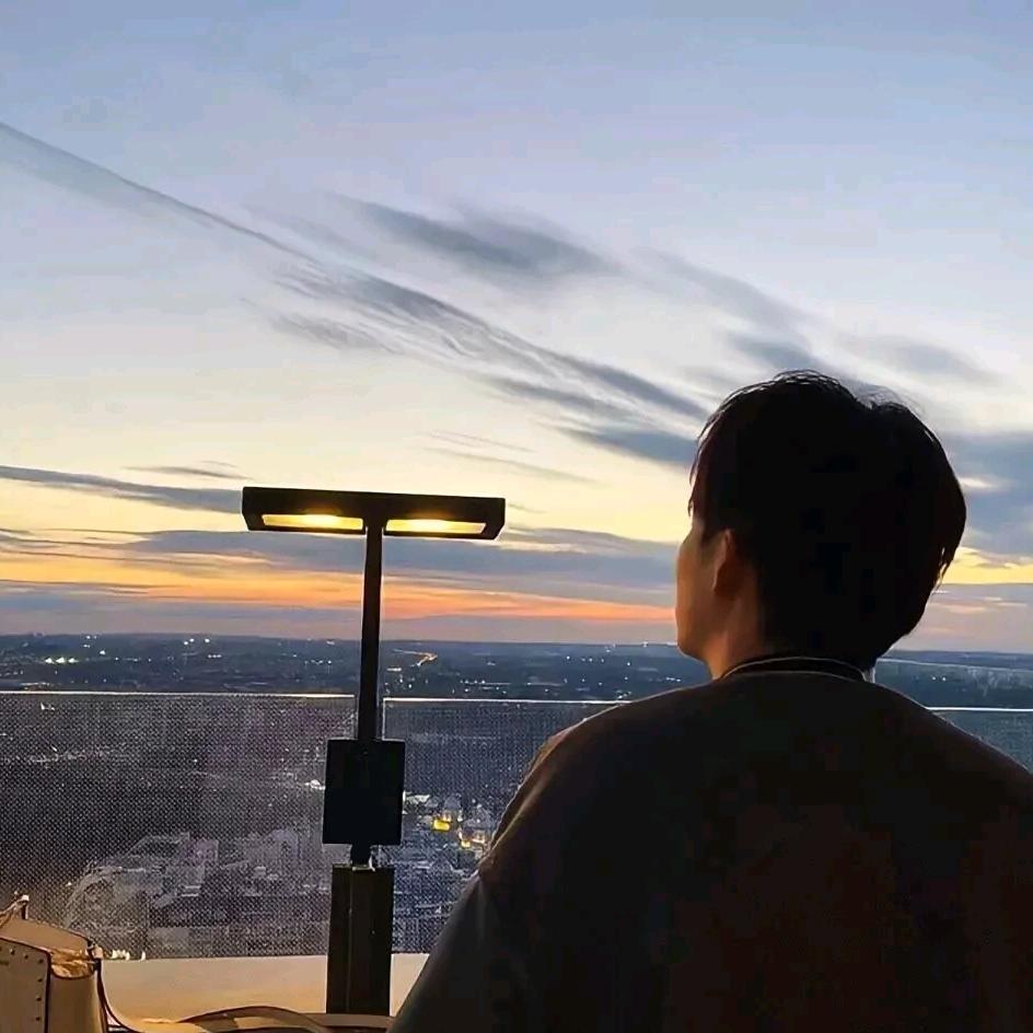 活在遗憾里对吗