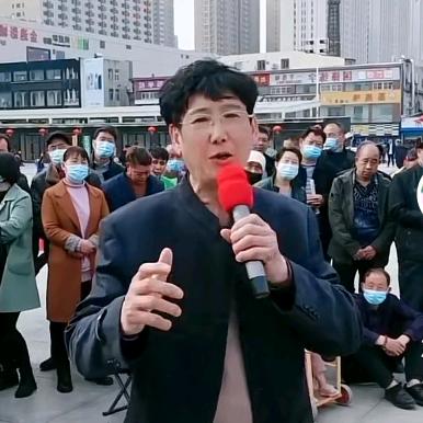 增国家具：艺术团长