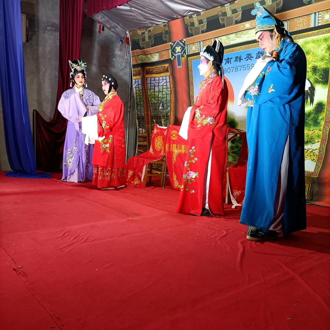 轩潼晨诗