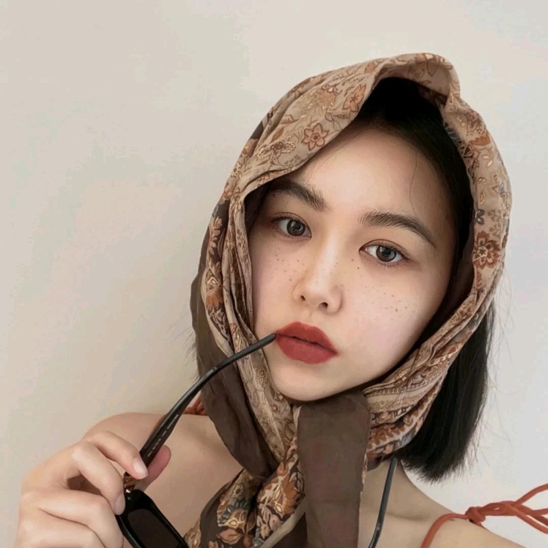 大美丝巾搭配