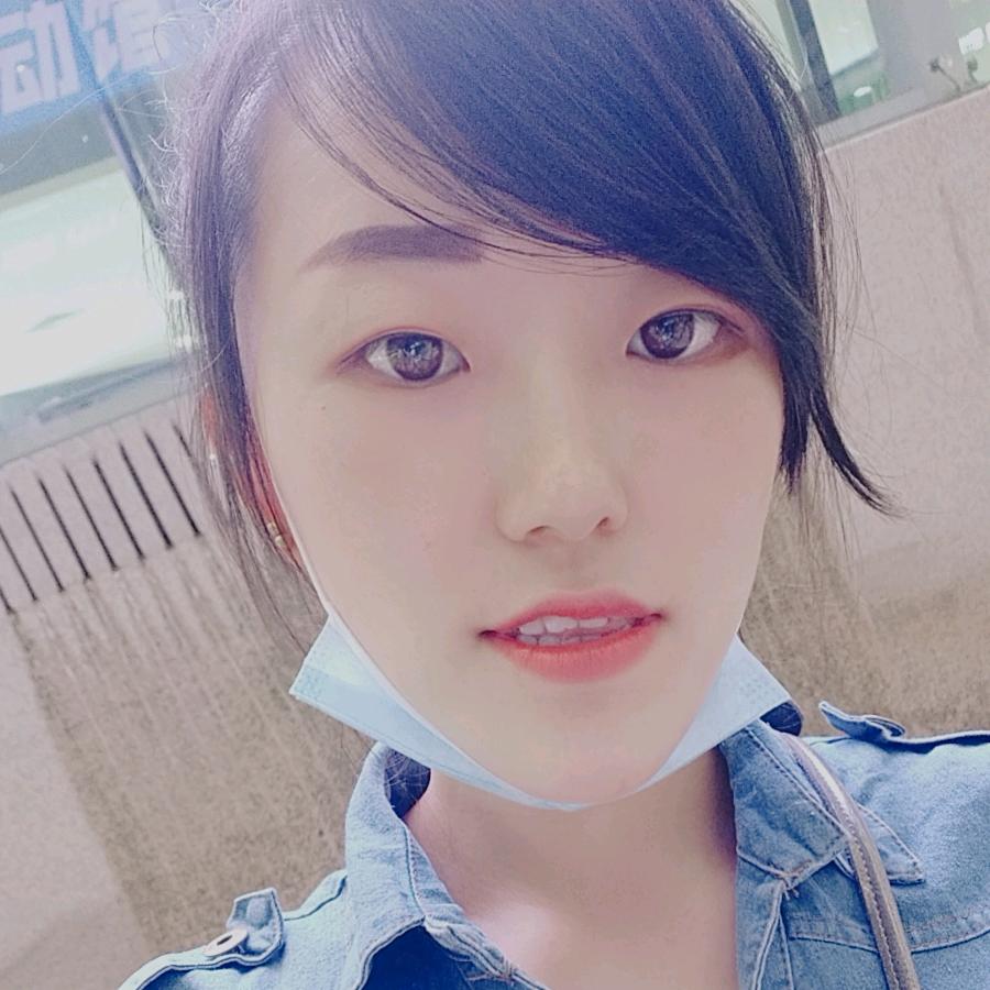 小楠爱微笑
