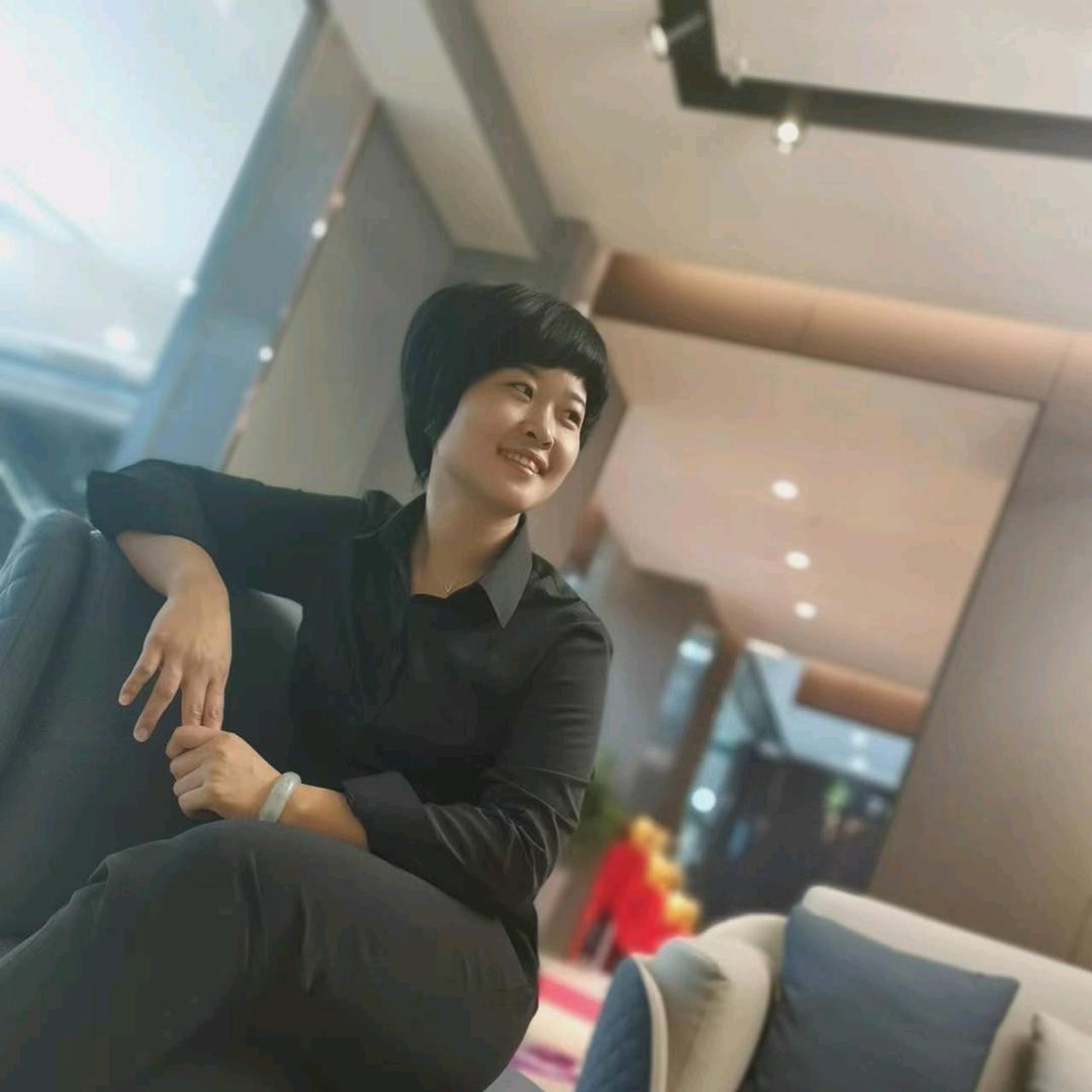 定制柜子的许姐姐