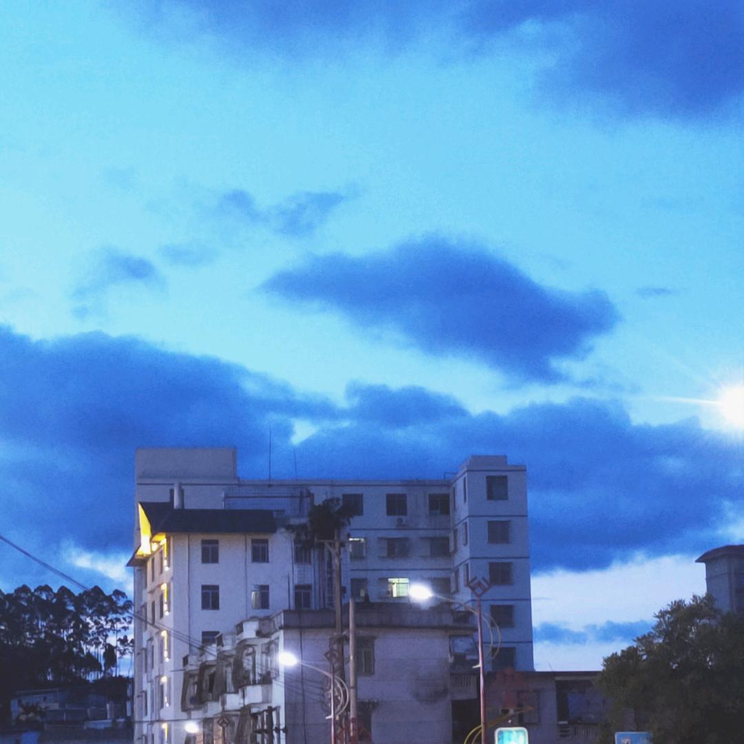 哇哦