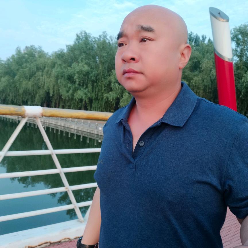 孝义跌面皮皮哥