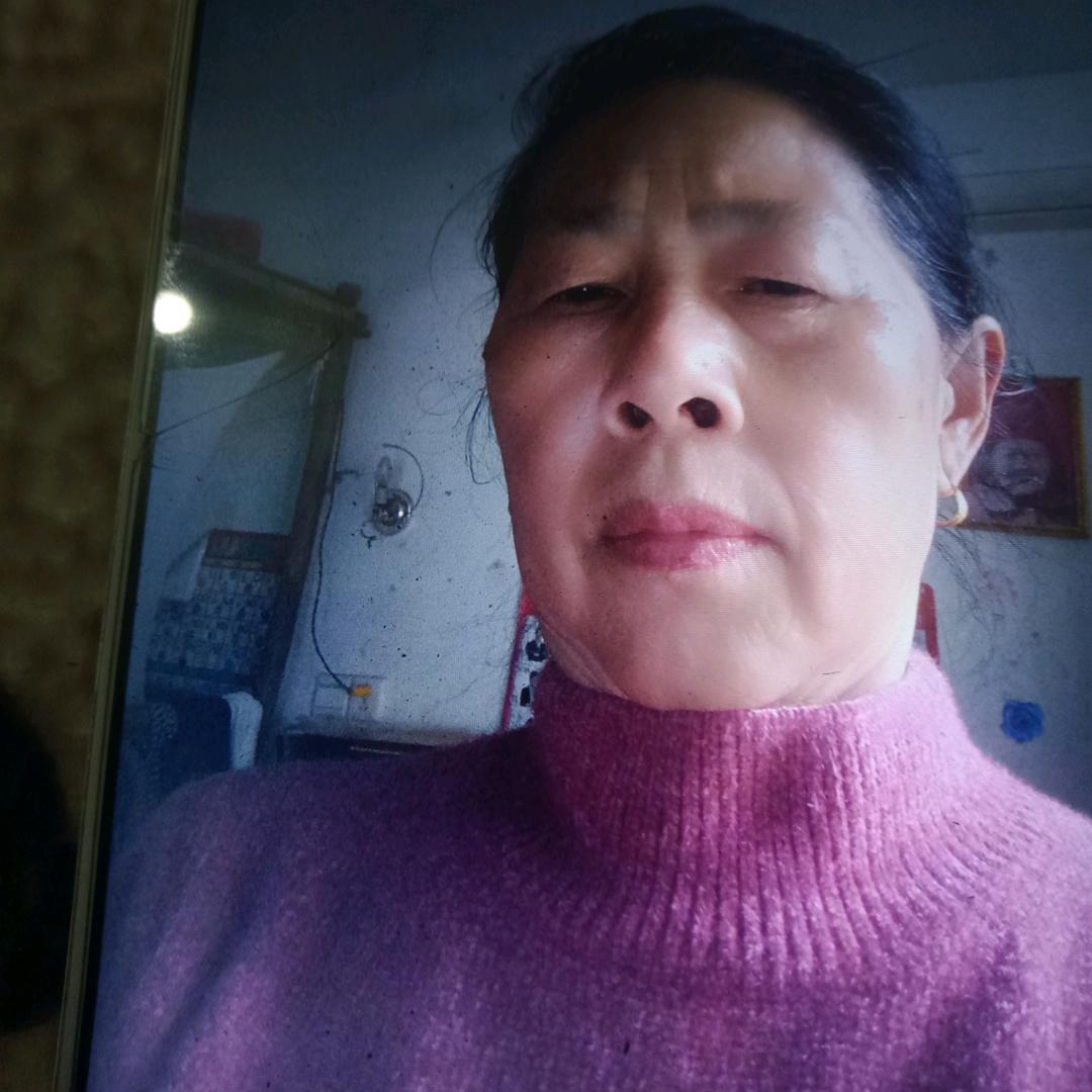 胡连英