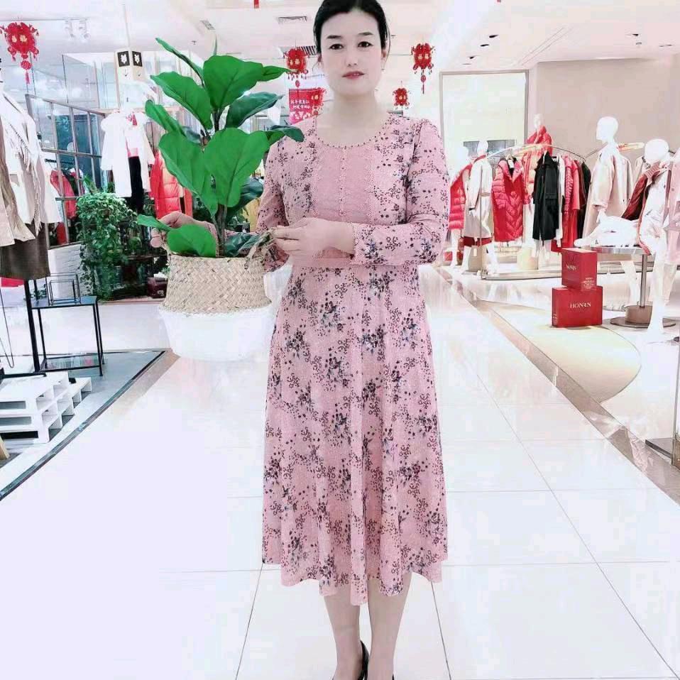 开心的芳芳