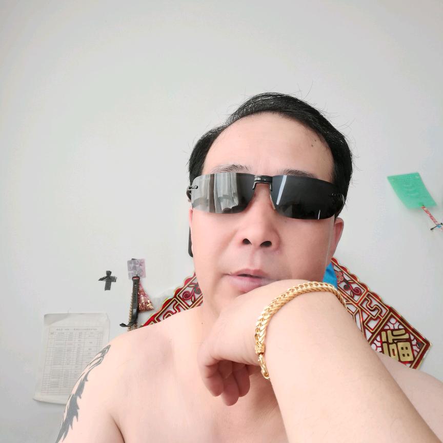 龙哥