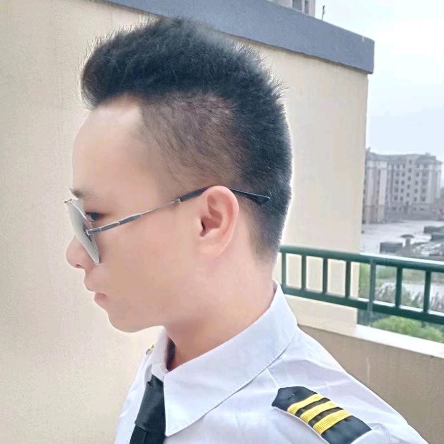 刚爷（🥰😂）